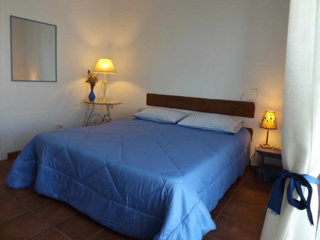 B&B Il Gatto Pescatore Стинтино Стая снимка